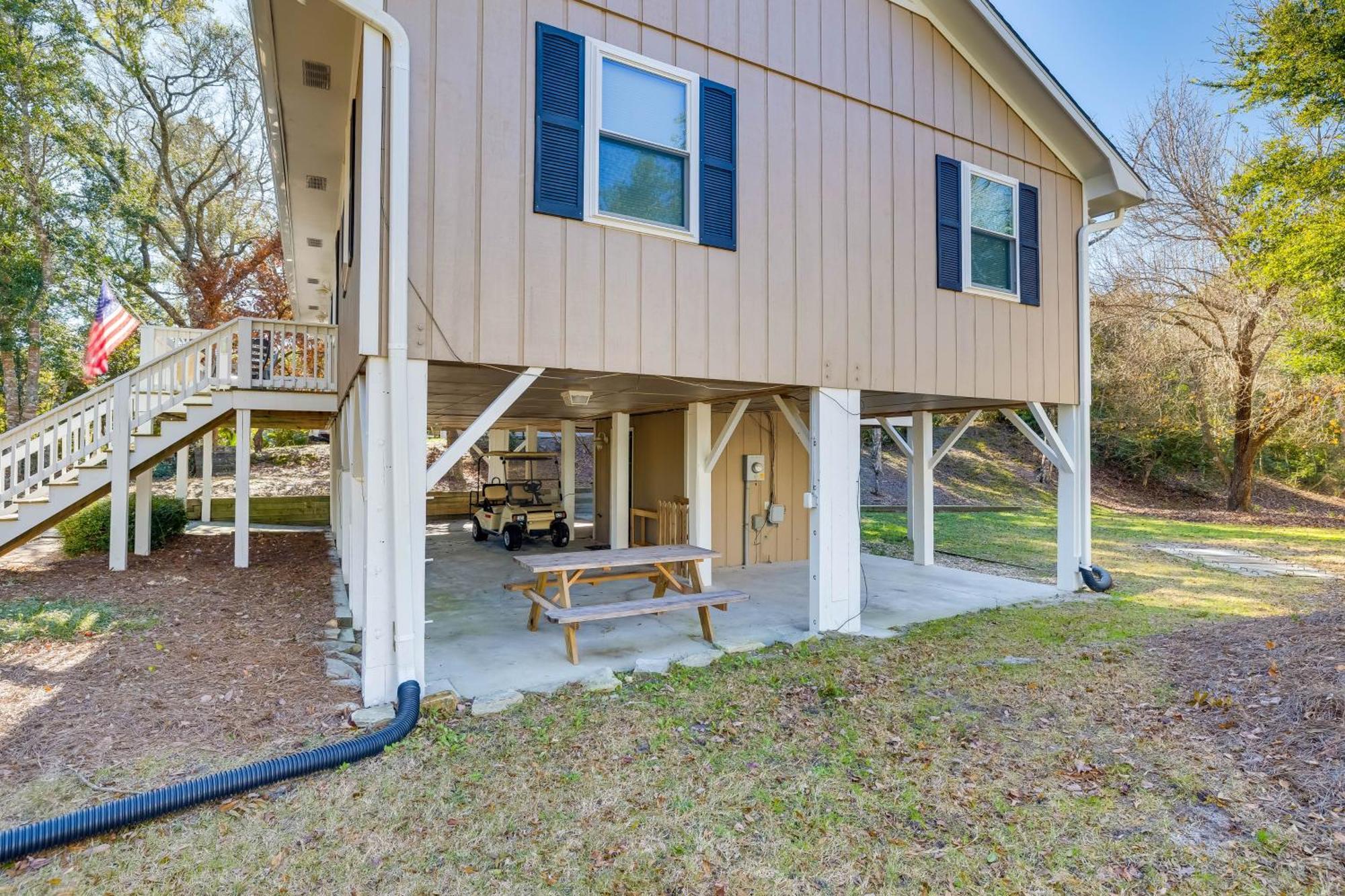 Lovely Emerald Isle Home, Walk To Beach! Экстерьер фото